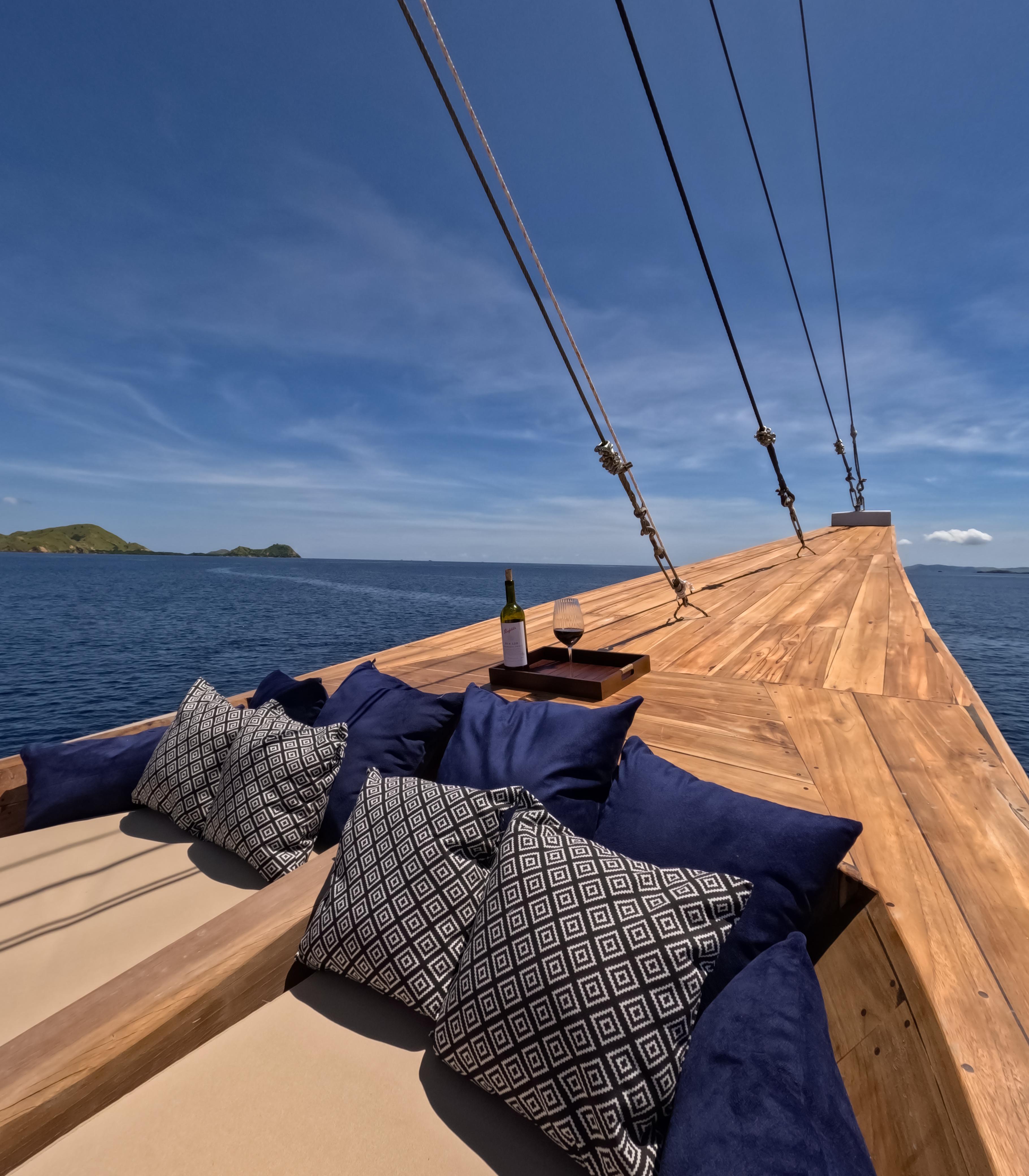 Open Trip Raffles Cruise (3D2N)